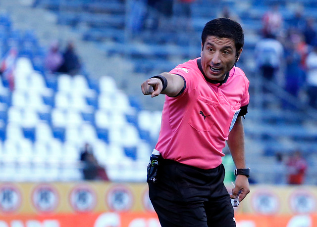 Primera B: Eduardo Gamboa arbitrará en Puerto Montt por el segundo ascenso