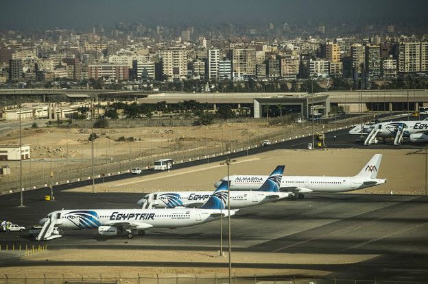 Se estrella Avión EgyptAir que se dirigía de París a El Cairo