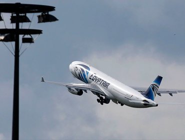 ¿Ironías del destino?: Azafata del A320 de Egyptair publicó una inquietante foto en la Red