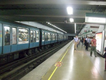 Metro restablece servicio de combinación de Líneas 1 y 5