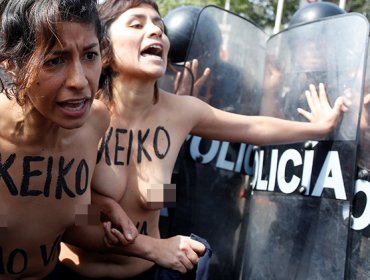 Video: unas mujeres de Perú se desnudan para protestar contra Keiko Fujimori