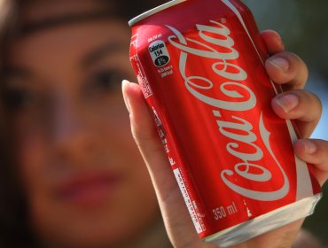 Coca Cola suspende producción en Venezuela por falta de azúcar