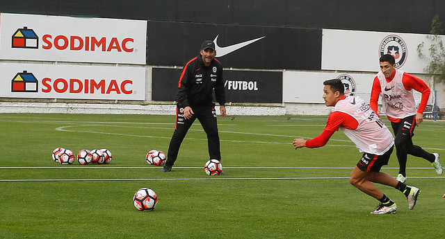 Selección: Pedro Pablo Hernández se lesiona y se pierde el duelo con Jamaica