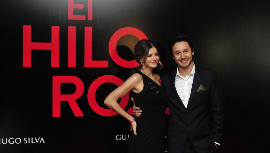 Benjamín Vicuña recibe a toda la farándula local en estreno de Hilo Rojo