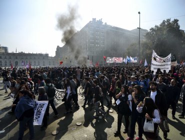 Santiago en Alerta: Estudiantes marcharan sin permiso por la Alameda