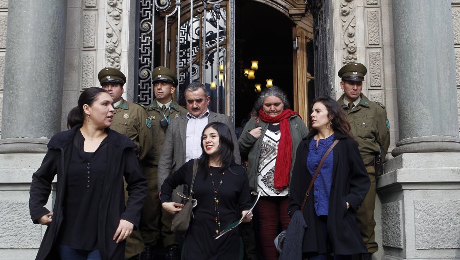 Diputados y Dirigentes sociales piden autorización para Marcha