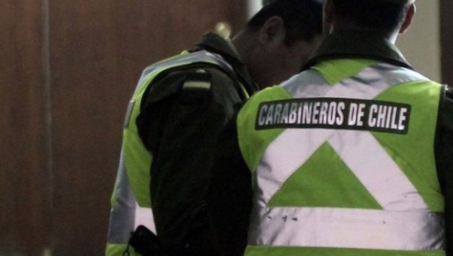 Detienen a 2 Carabineros que asaltaron cobardemente a una mujer en Maipú