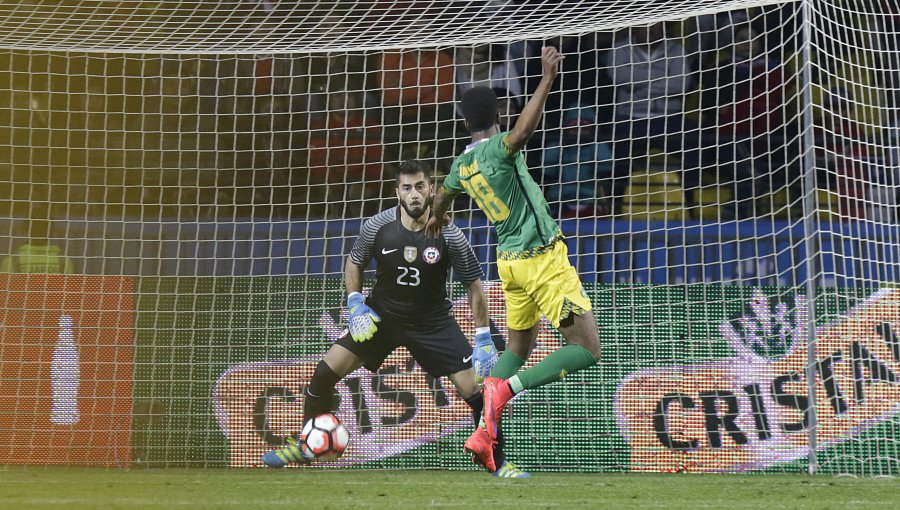 Jhonny Herrera: “Creo que Chile hizo un buen partido en la parte ofensiva”