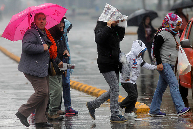 Lluvias en la zona central declinarían durante la madrugada de este lunes