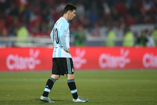 Lionel Messi continúa en tratamiento y es duda para el debut ante Chile