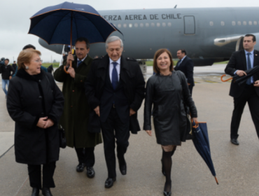 Bachelet arriba a Francia para liderar reunión del Consejo Ministerial de la OCDE