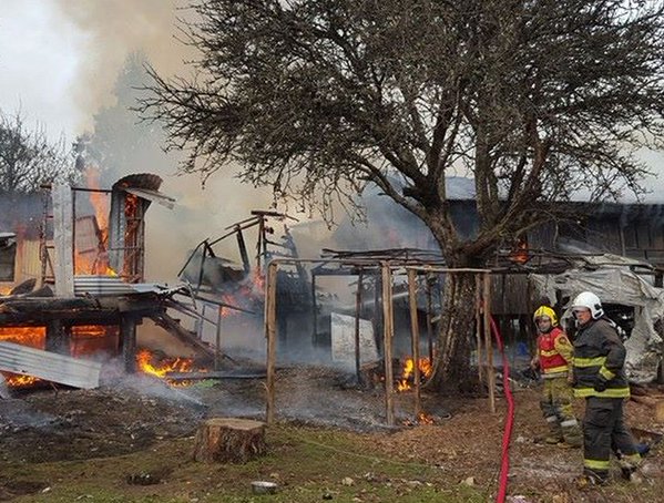 Se quemó vivo por salvar a su padre de un incendio