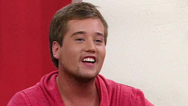 El nuevo Nicolás Yunge: Los labios perfecto del ex chico de “Perla, tan real como tú”
