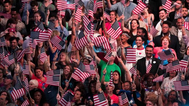 Hillary Clinton se declara vencedora y celebra ser la primera mujer candidata a la presidencia de un gran partido en EE.UU.