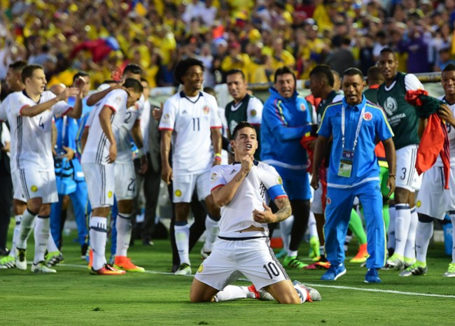 Colombia venció a Paraguay y se convirtió en el primer equipo en acceder a los cuartos de final