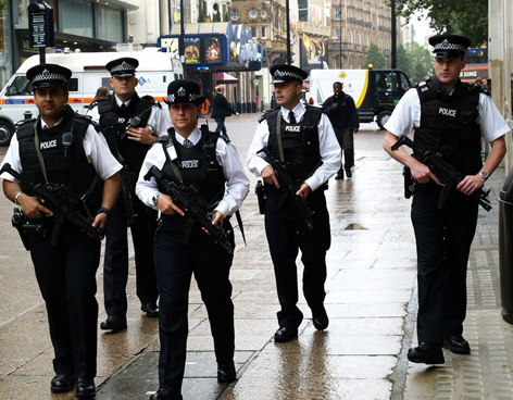 Detonan paquete sospechoso cerca de la embajada de Israel en Londres