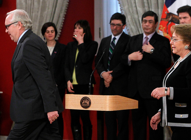 Renunció ministro del Interior Jorge Burgos