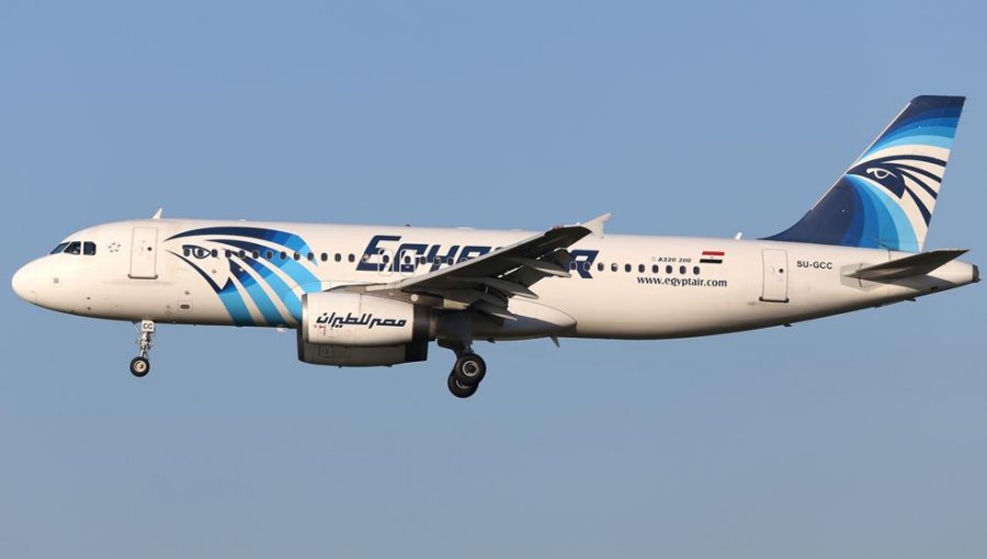 Un avión de EgyptAir con destino a Pekín aterriza en Uzbekistán por amenaza de bomba