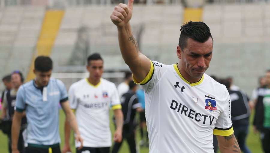 Esteban Paredes podría dejar Colo Colo y partir al fútbol chino