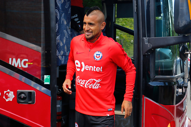 Arturo Vidal comenzó a palpitar a fondo el duelo con Bolivia