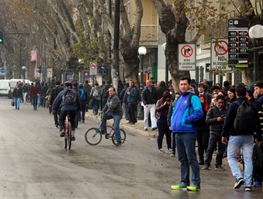 Ministro de Transportes: "Metro no volverá en hora punta"