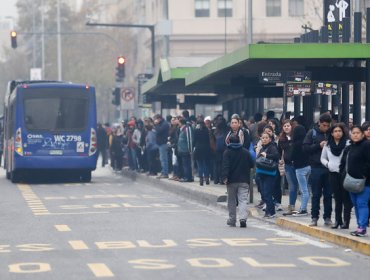 Caos vial y problemas de locomoción causan atrasos de trabajadores