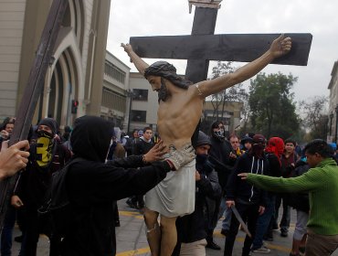 El Cristo Roto: La Iglesia Católica condenó la profanación