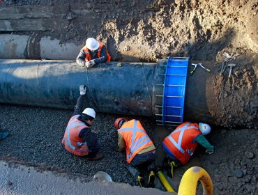 Intendente (s) reitera que Aguas Andinas es responsable de la rotura de matriz