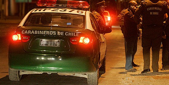 Hombre muere tras colisionar con un poste de gigantografía en Talca