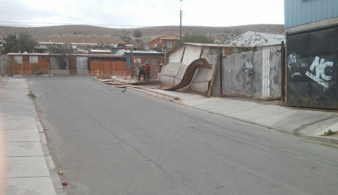 Sorpresivas y fuertes ráfagas de viento causan estragos en Vallenar