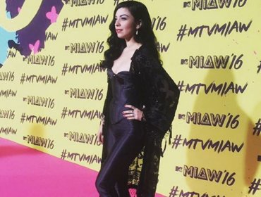 Mon Laferte brilló en los MTV MIAW 2016