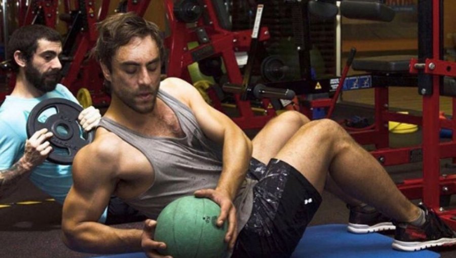 El secreto cuerpo que esconde el actor Álvaro Gómez