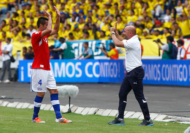 Jorge Sampaoli y Mauricio Isla podrían reencontrarse en el Sevilla