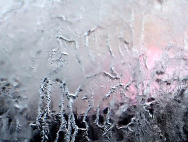 El hielo de agua resulta común en las pequeñas lunas de Plutón