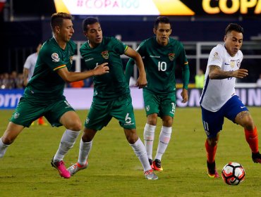 Eduardo Vargas no abandonará la concentración de la selección