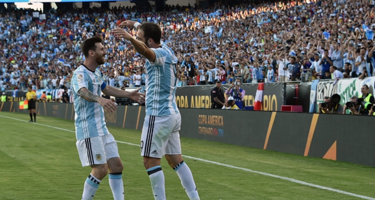 Copa América: Argentina aplastó a Venezuela y es semifinalista