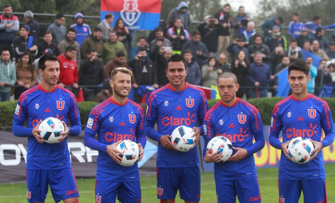 Universidad de Chile oficializó a sus primeros cinco refuerzos