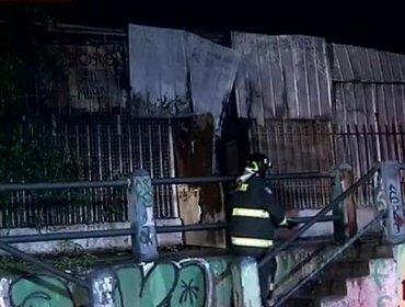 San Bernardo: Dos casas quemadas y una adolescente muerta deja voraz incendio