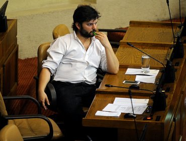 Gabriel Boric defendió a la Confech tras las críticas de la diputada Karol Cariola