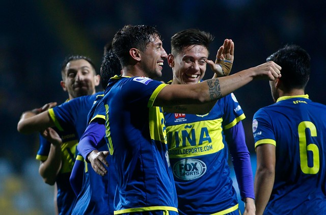 Everton oficializó a sus primeros cinco refuerzos