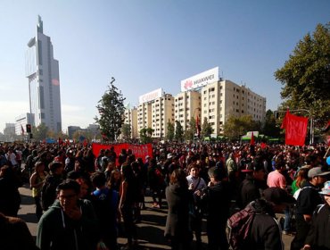 Estudiantes marchan nuevamente en Santiago y regiones