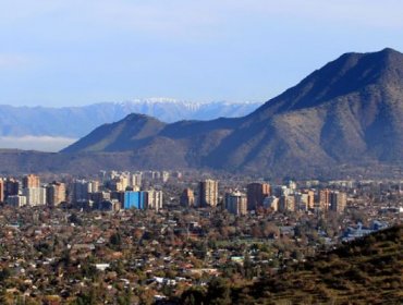 ¡Casi para celebrar!: Santiago amanece “solo” bajo Alerta ambiental