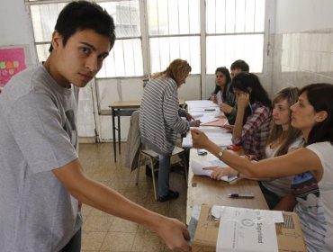 ¡Ojo!: Adolescentes de 16 años podrían votar en Chile