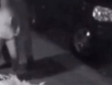 Aterrador vídeo: Violador ataca en plena calle a una joven mujer