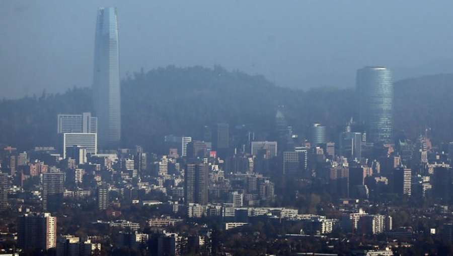 Intendencia decreta nueva preemergencia ambiental para este sábado en Santiago