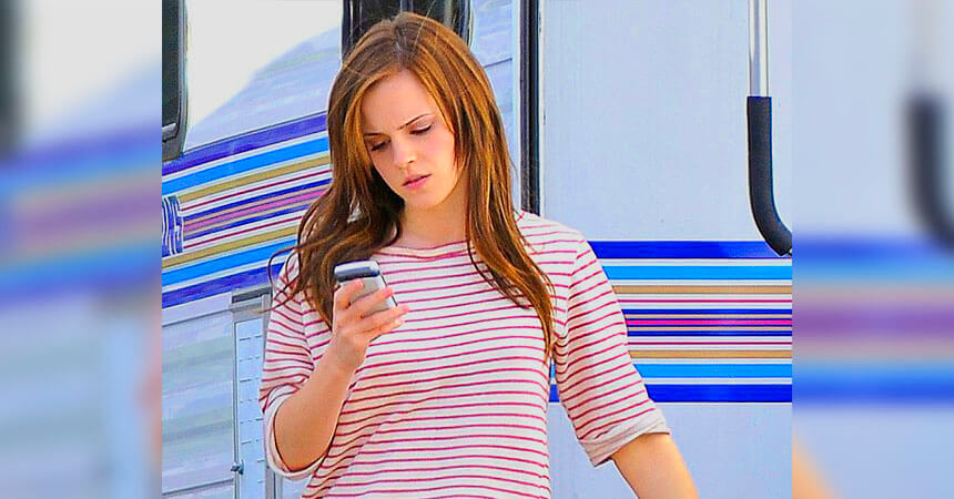 Emma Watson pasó una gran vergüenza en TV luego de dejar en evidencia el ringtone de su celular
