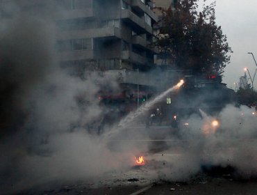 Encapuchados levantaron barricadas en distintos sectores de Santiago