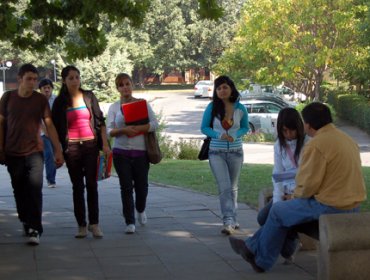 Universidades deberán cobrar aranceles diferenciados según situación económica de alumnos