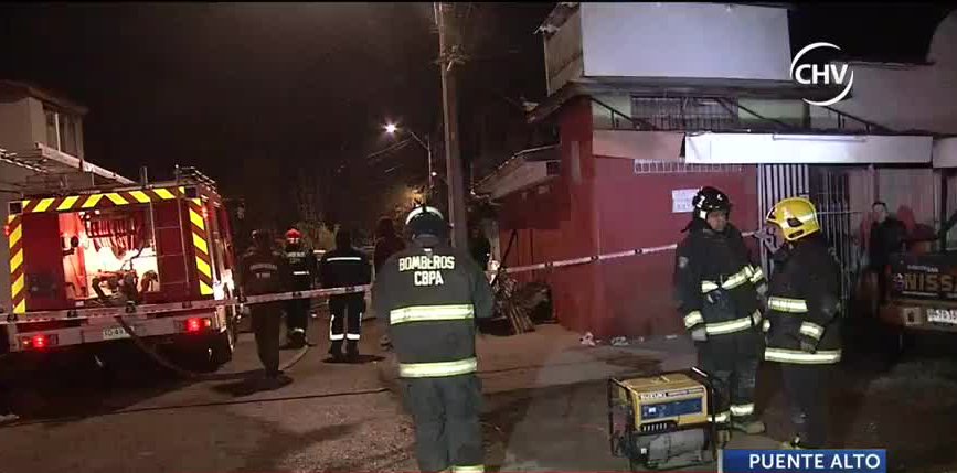 Incendio en Puente Alto dejó 2 muertos y 2 locales comerciales destruidos