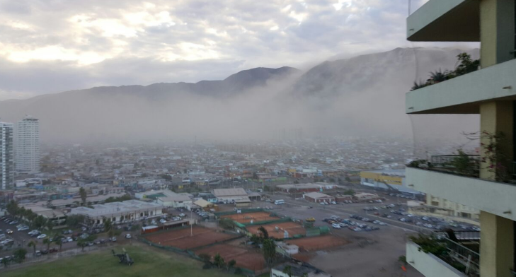 Los insólitos registros de la tormenta de arena que azota a Iquique